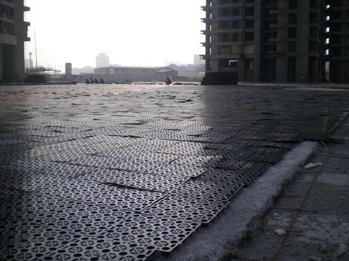 苏州疏水板市场动态 3公分滤水板批发报价及PE膜应用解析